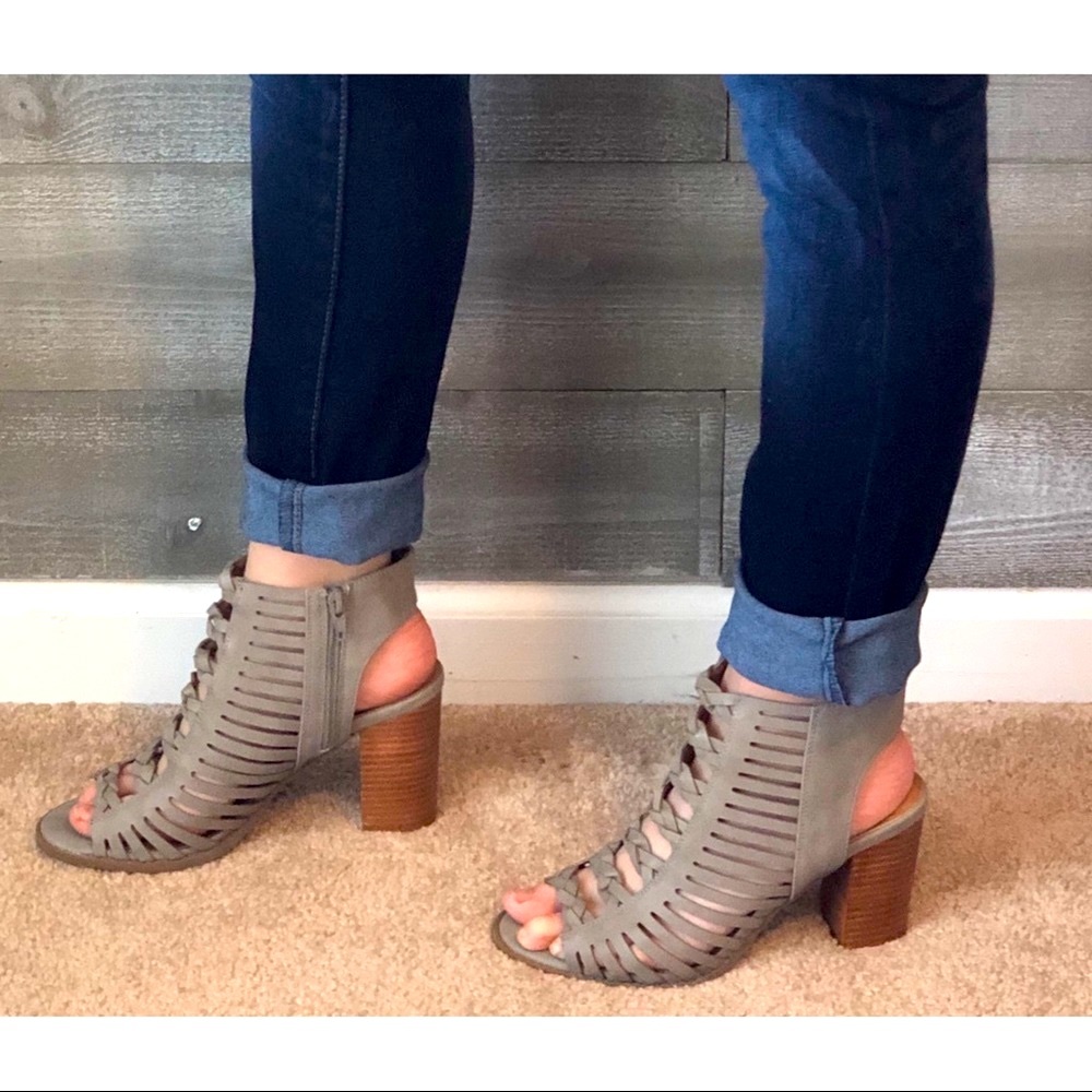 Last pair! Ccocci Leah heeled booties size 6 - Picture 6 of 8